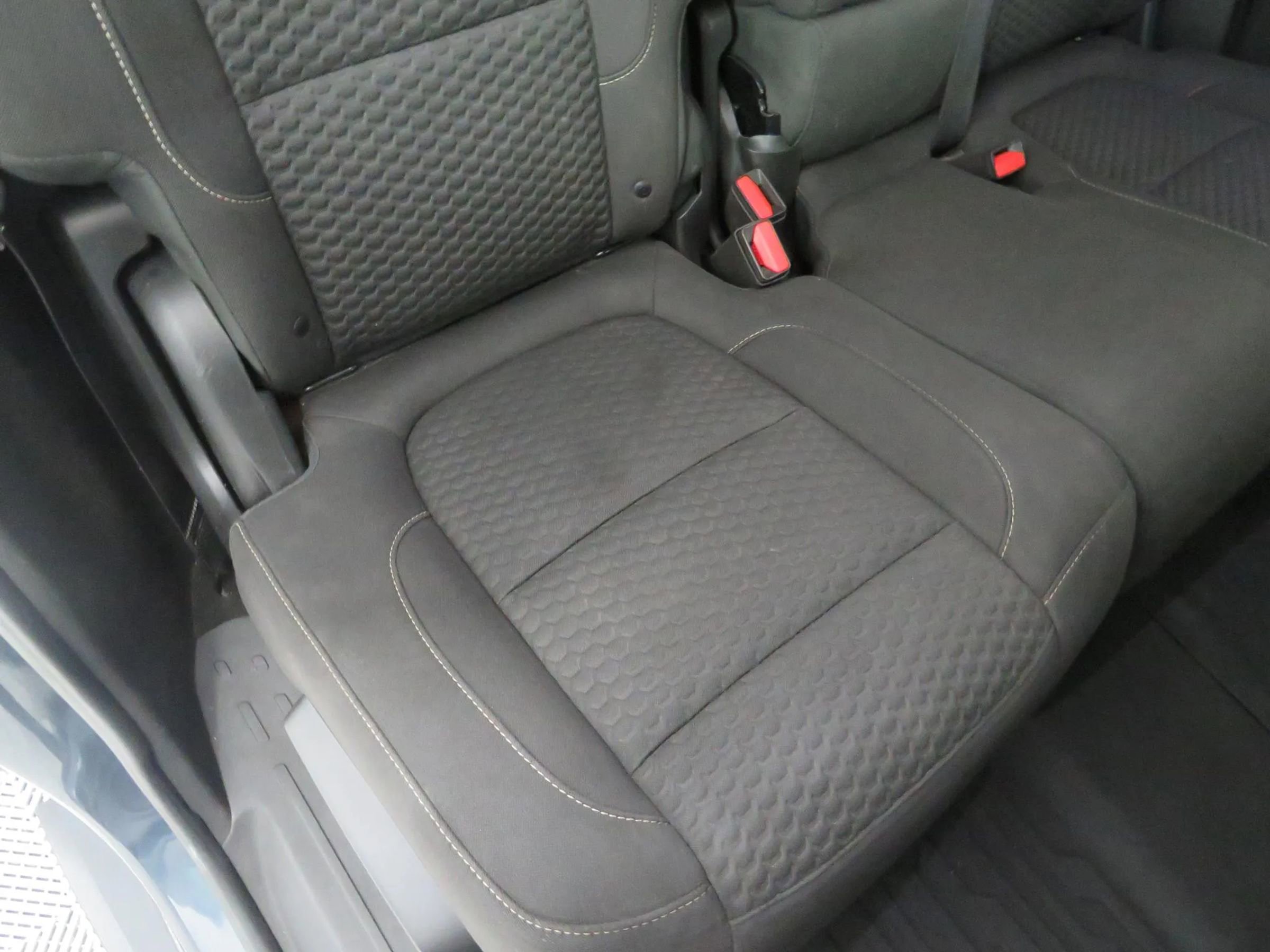 Used 2019 GMC Acadia SLE w/ LPO, Floor Liner Package image 38