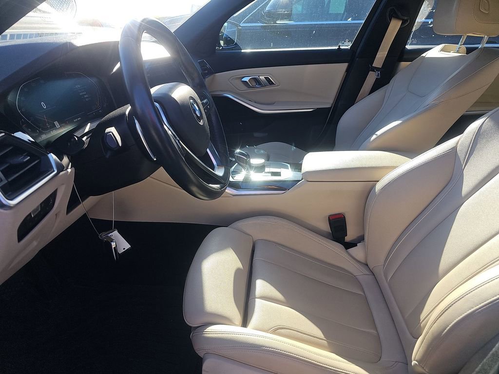 Used 2019 BMW 330i Sedan w/ Convenience Package RWD image 2