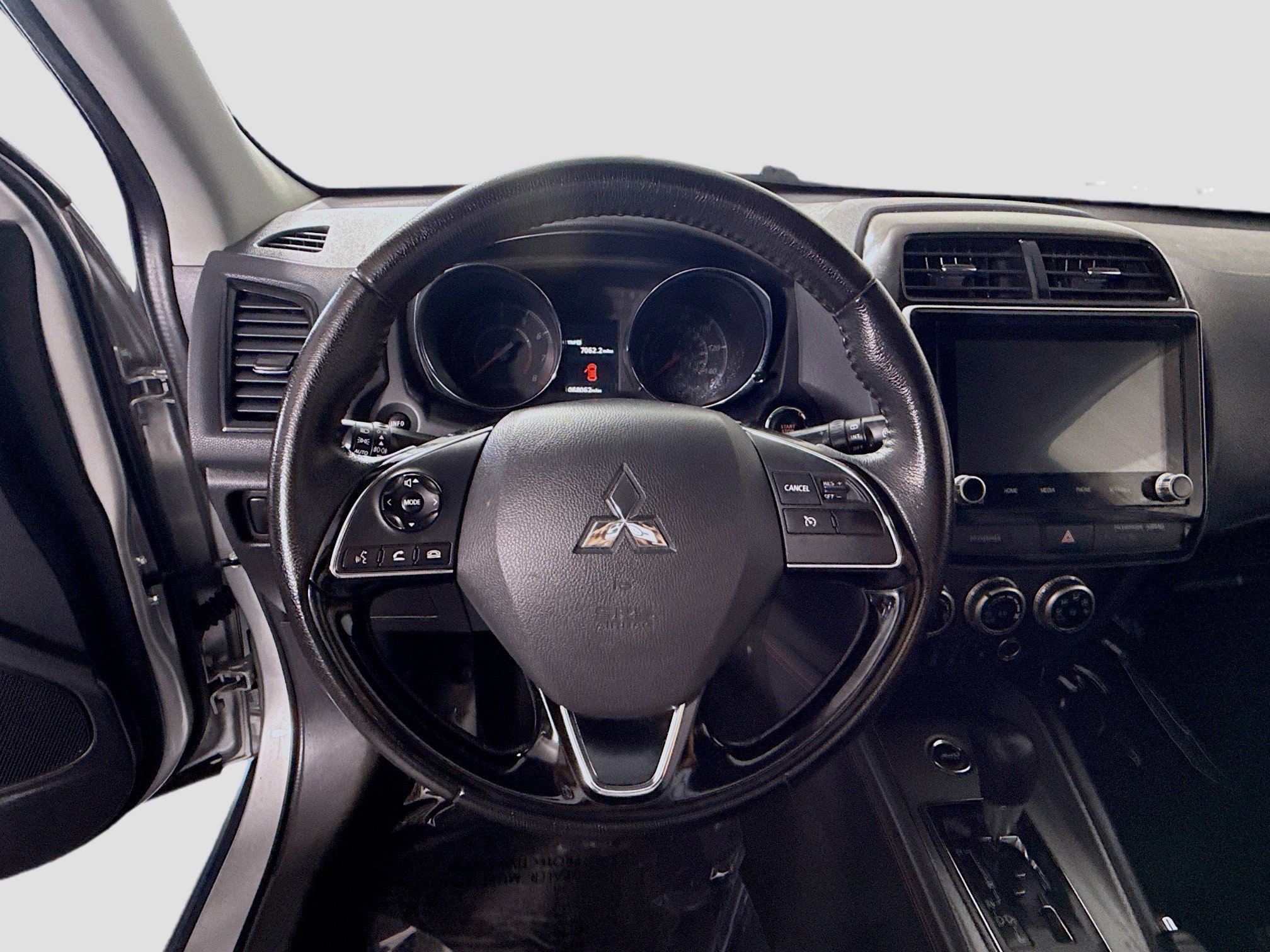 Used 2022 Mitsubishi Outlander Sport LE image 13