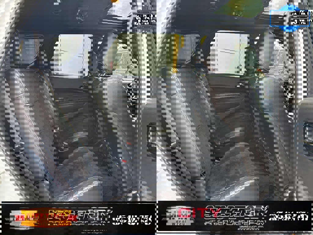 Used 2023 Dodge Durango R/T w/ Hemi Orange Plus Package image 16