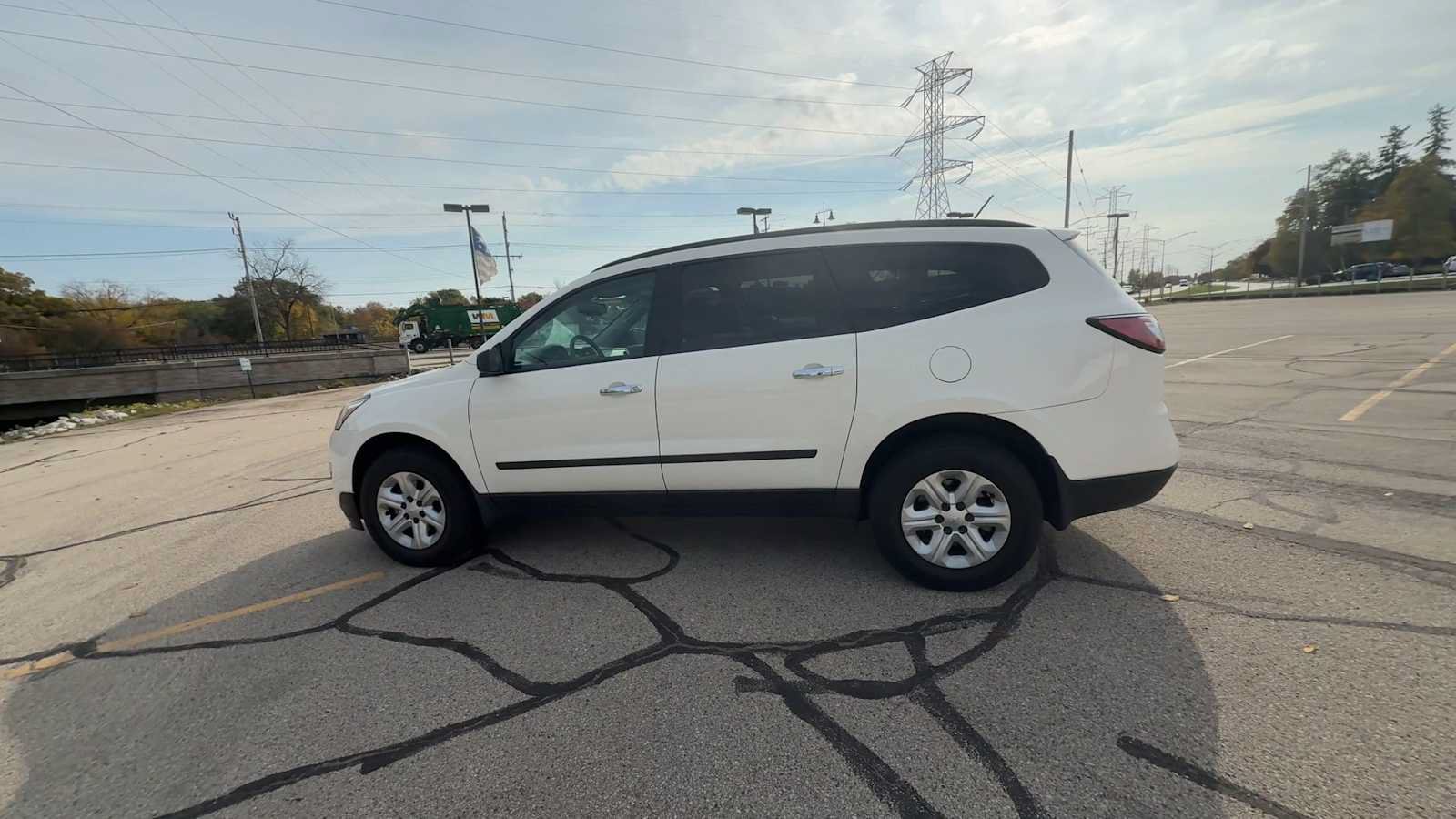 Certified 2015 Chevrolet Traverse LS FWD image 5