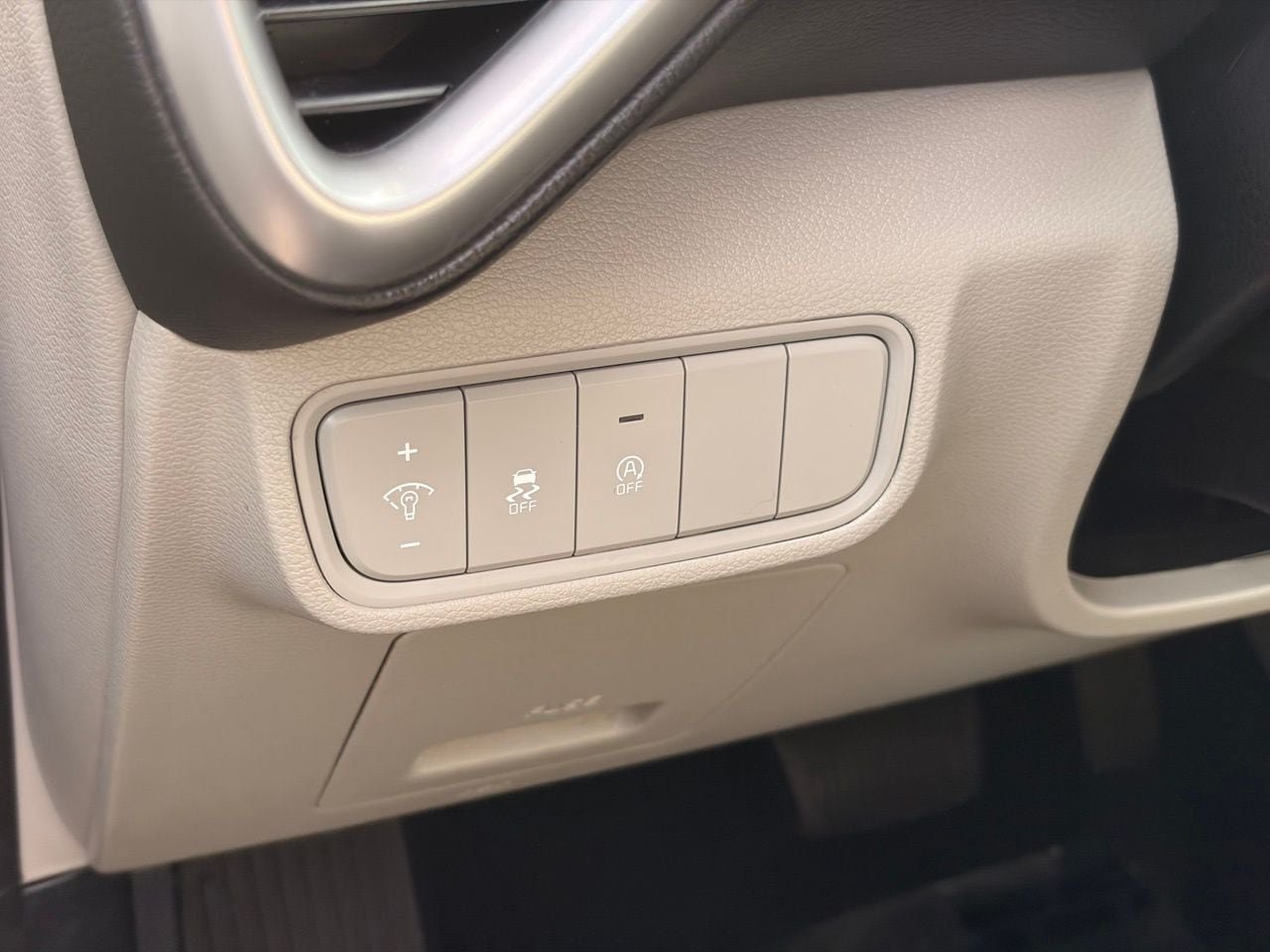 Used 2023 Kia Soul LX w/ LX Technology Package FWD image 23