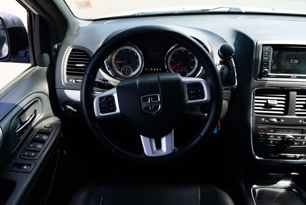 Used 2017 Dodge Grand Caravan GT FWD image 11