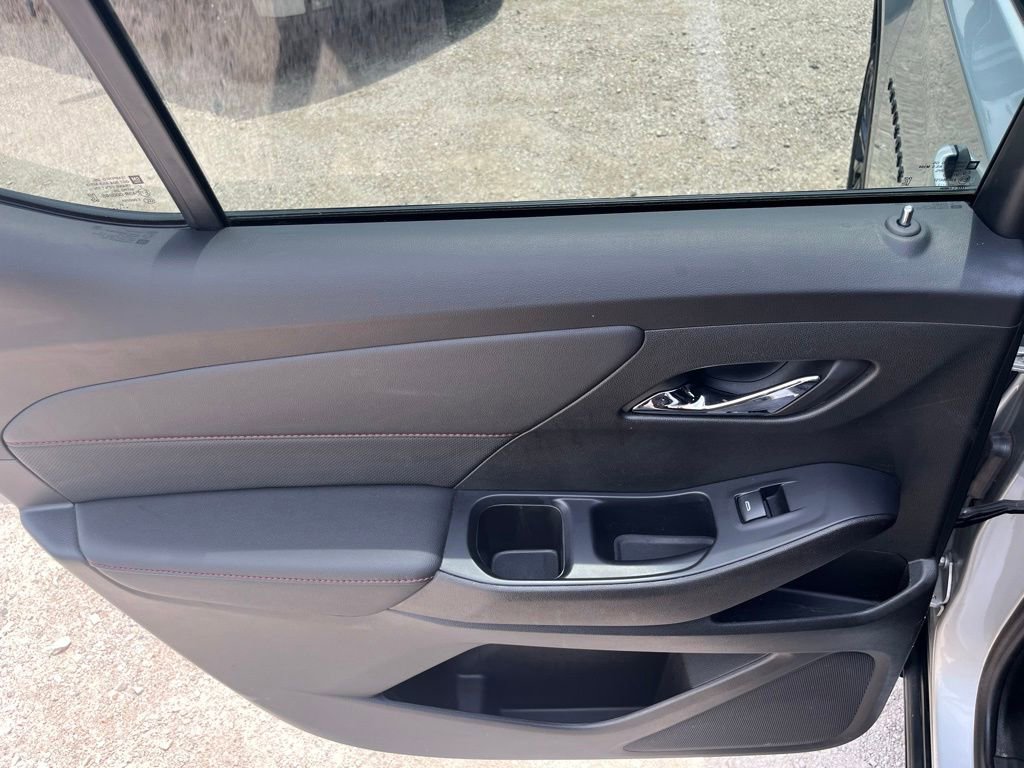 Used 2022 Chevrolet Traverse RS w/ LPO, Floor Liner Package AWD/4WD image 27