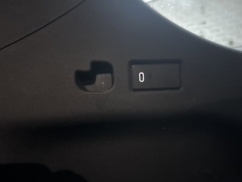 Used 2021 Chevrolet Suburban RST w/ Luxury Package image 47