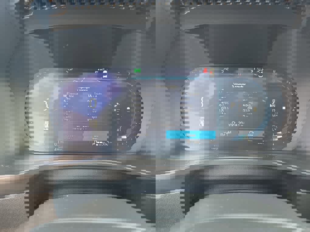 Used 2025 Volvo XC40 B5 Core image 16