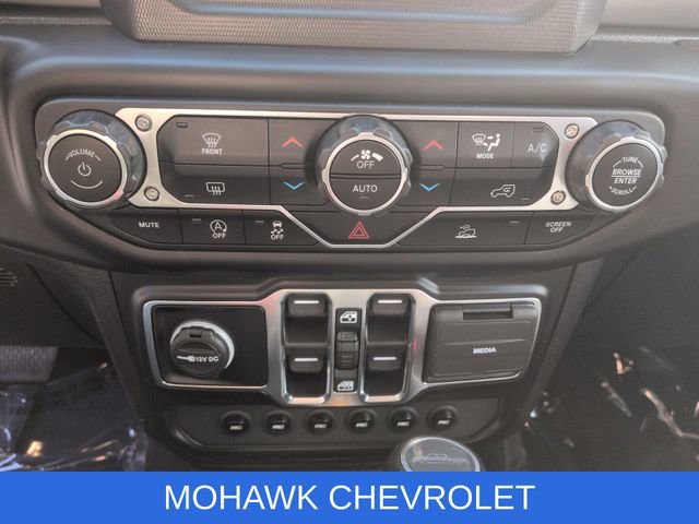 Used 2022 Jeep Gladiator Sport image 18