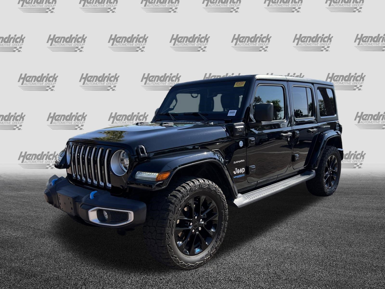 Used 2022 Jeep Wrangler Unlimited Sahara w/ Cold Weather Group image 5