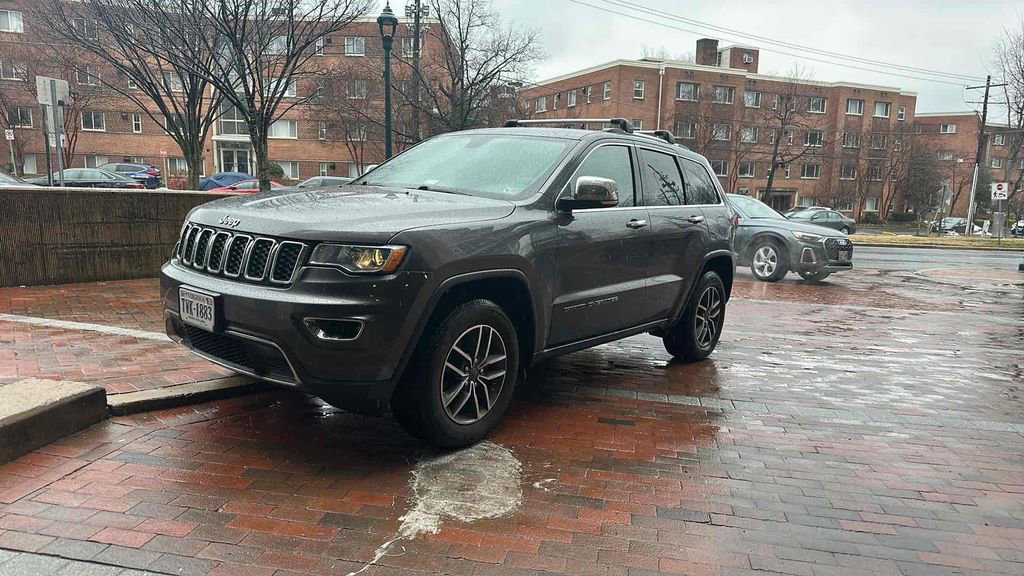 Used 2019 Jeep Grand Cherokee Limited image 7