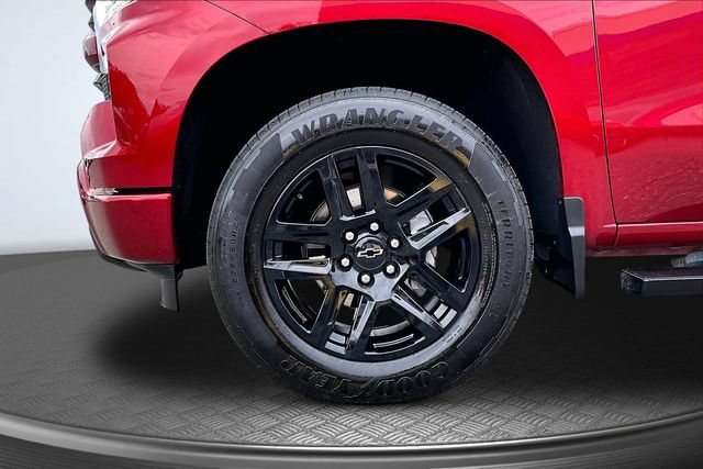 Used 2025 Chevrolet Silverado 1500 RST AWD/4WD image 34