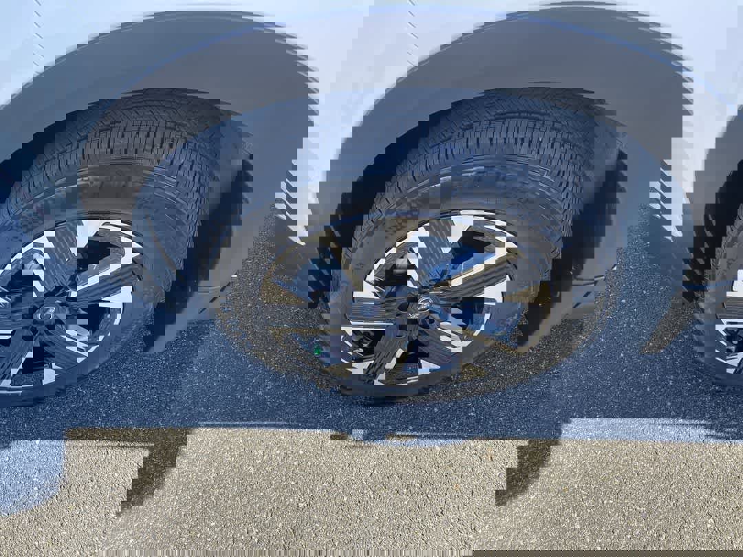 Used 2025 Nissan Kicks SV image 10