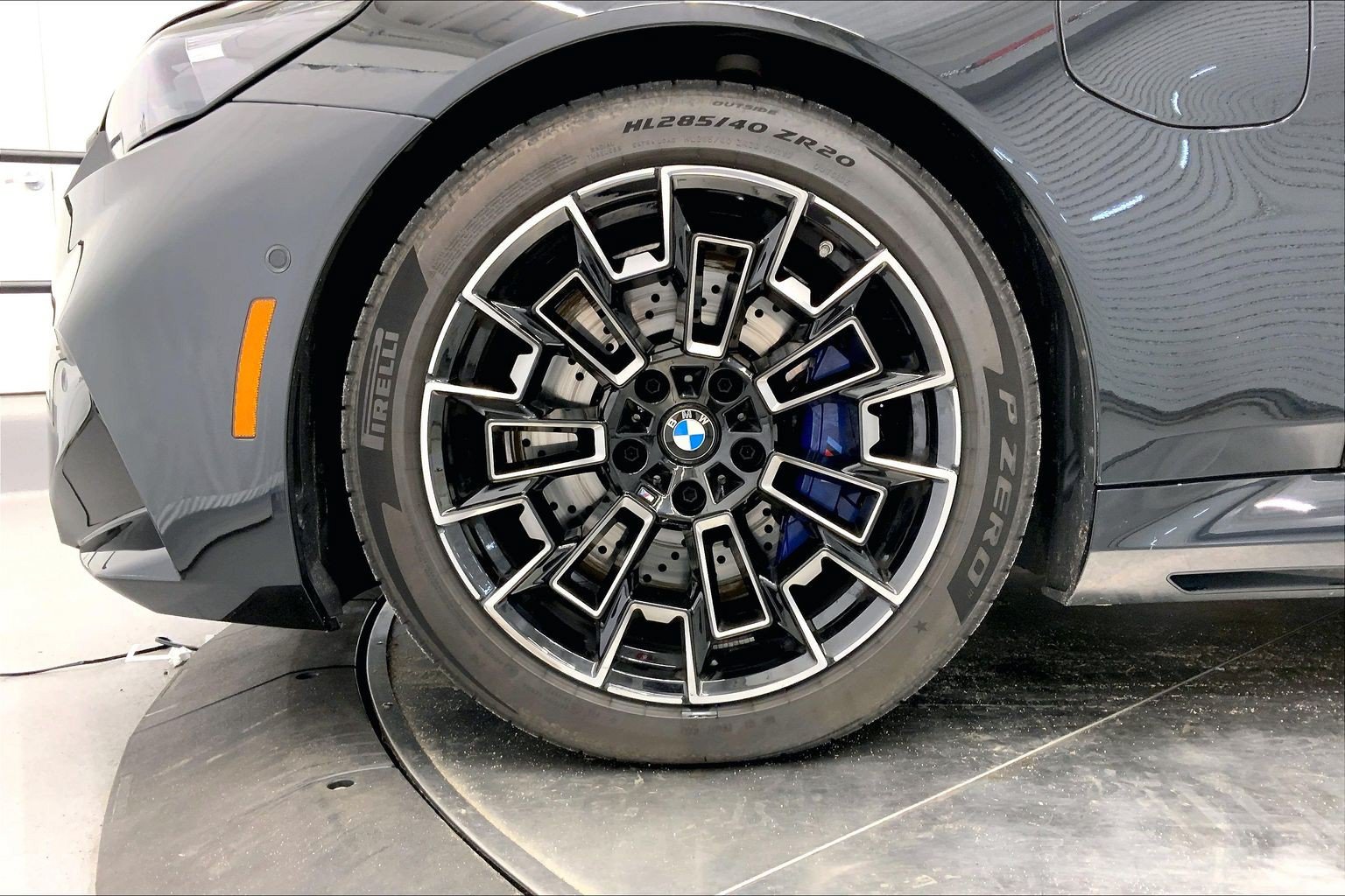 Used 2025 BMW M5 w/ Executive Package AWD/4WD image 11