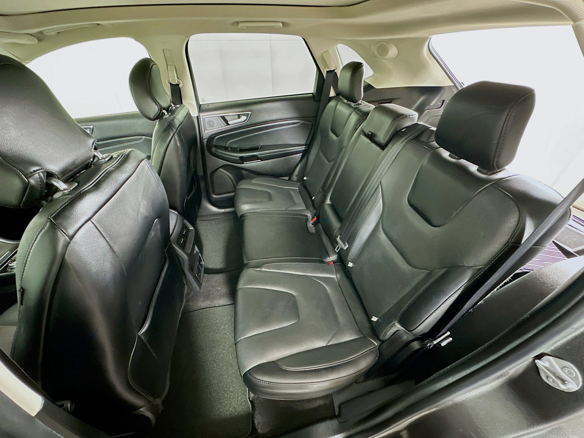Used 2019 Ford Edge Titanium w/ Equipment Group 301A FWD image 29