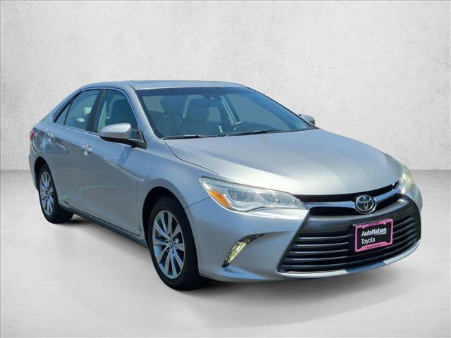 Certified 2017 Toyota Camry XLE FWD image 3