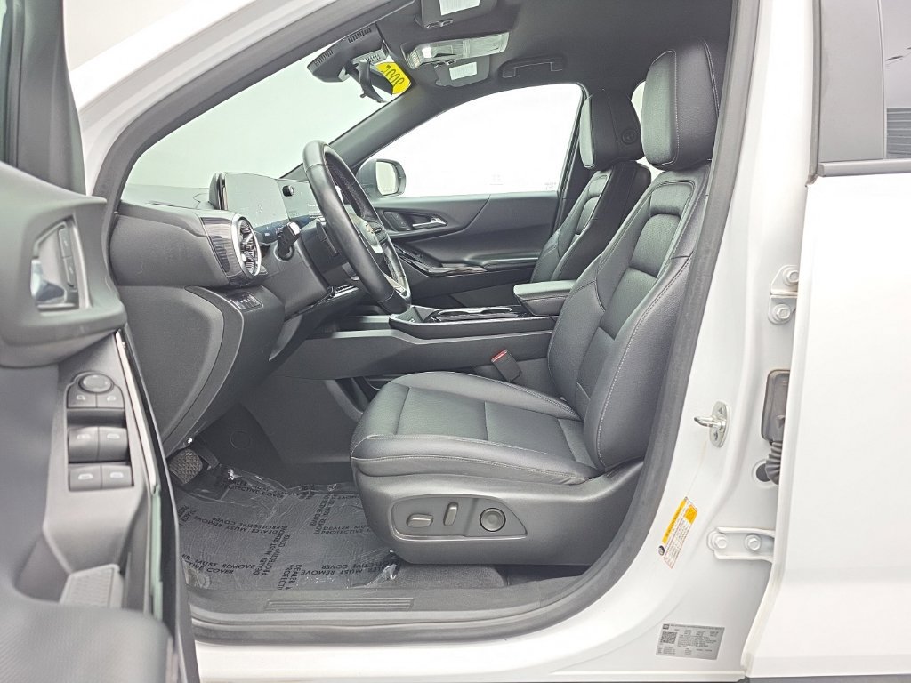 Used 2025 Chevrolet Equinox LT w/ Convenience Package II AWD/4WD image 14