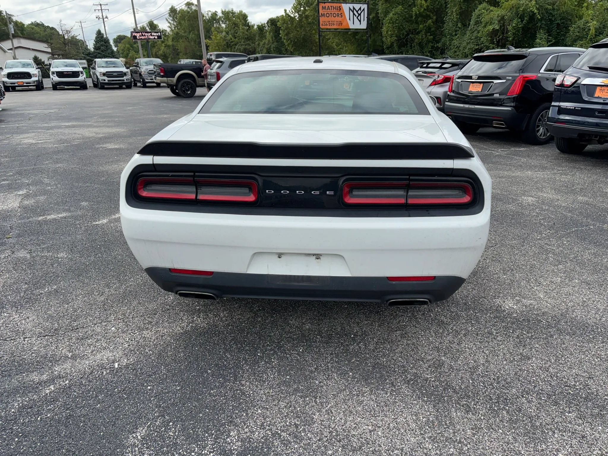 Used 2017 Dodge Challenger SXT RWD image 7