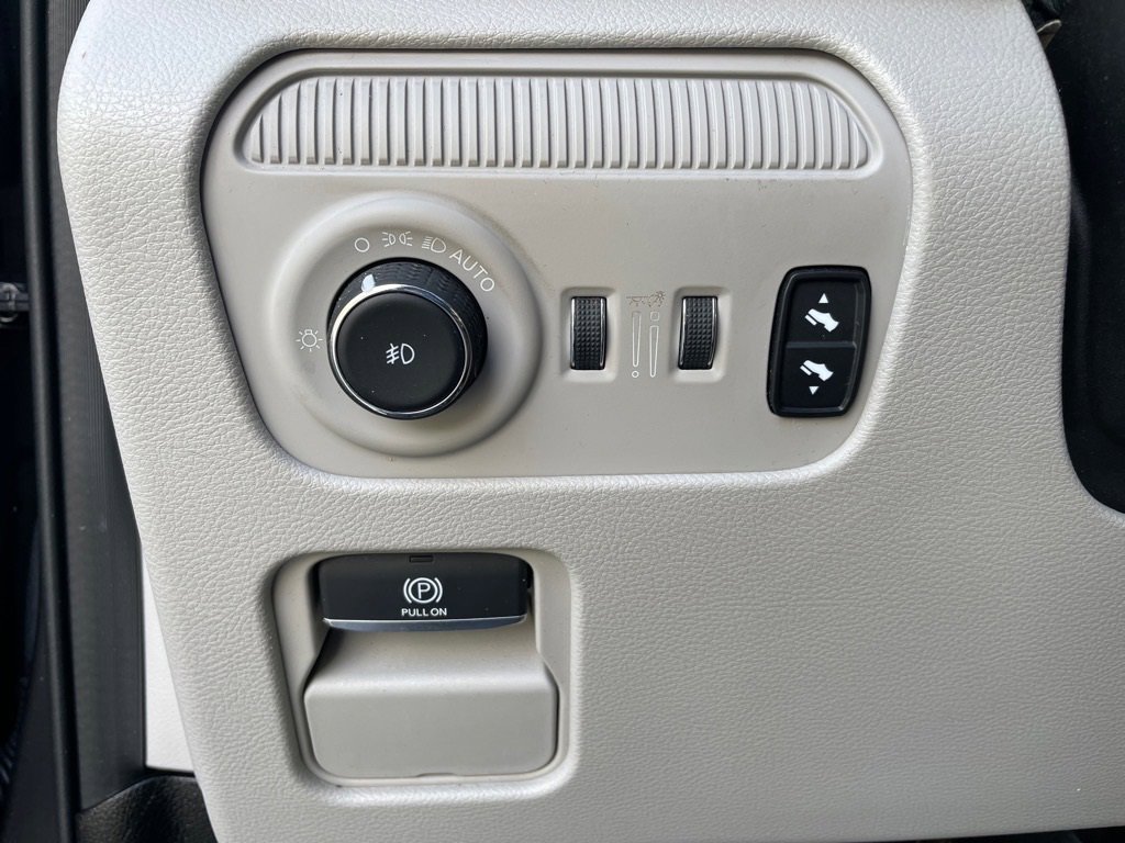 Used 2022 Jeep Wagoneer Series II image 13