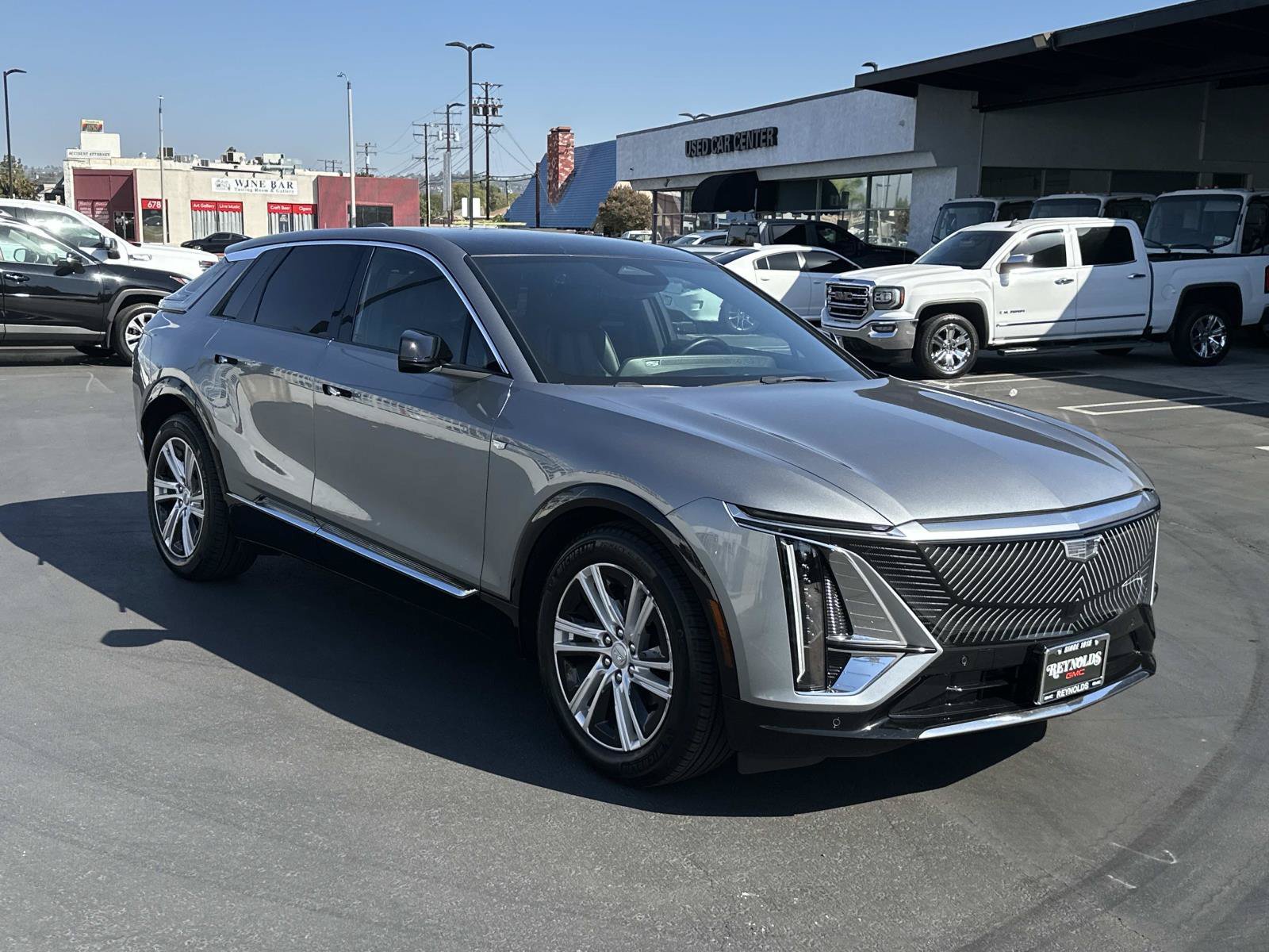 Used 2024 Cadillac Lyriq Tech RWD image 3