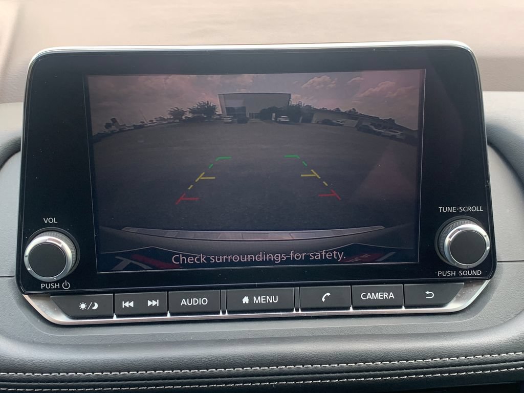 Used 2023 Nissan Rogue SV FWD image 16