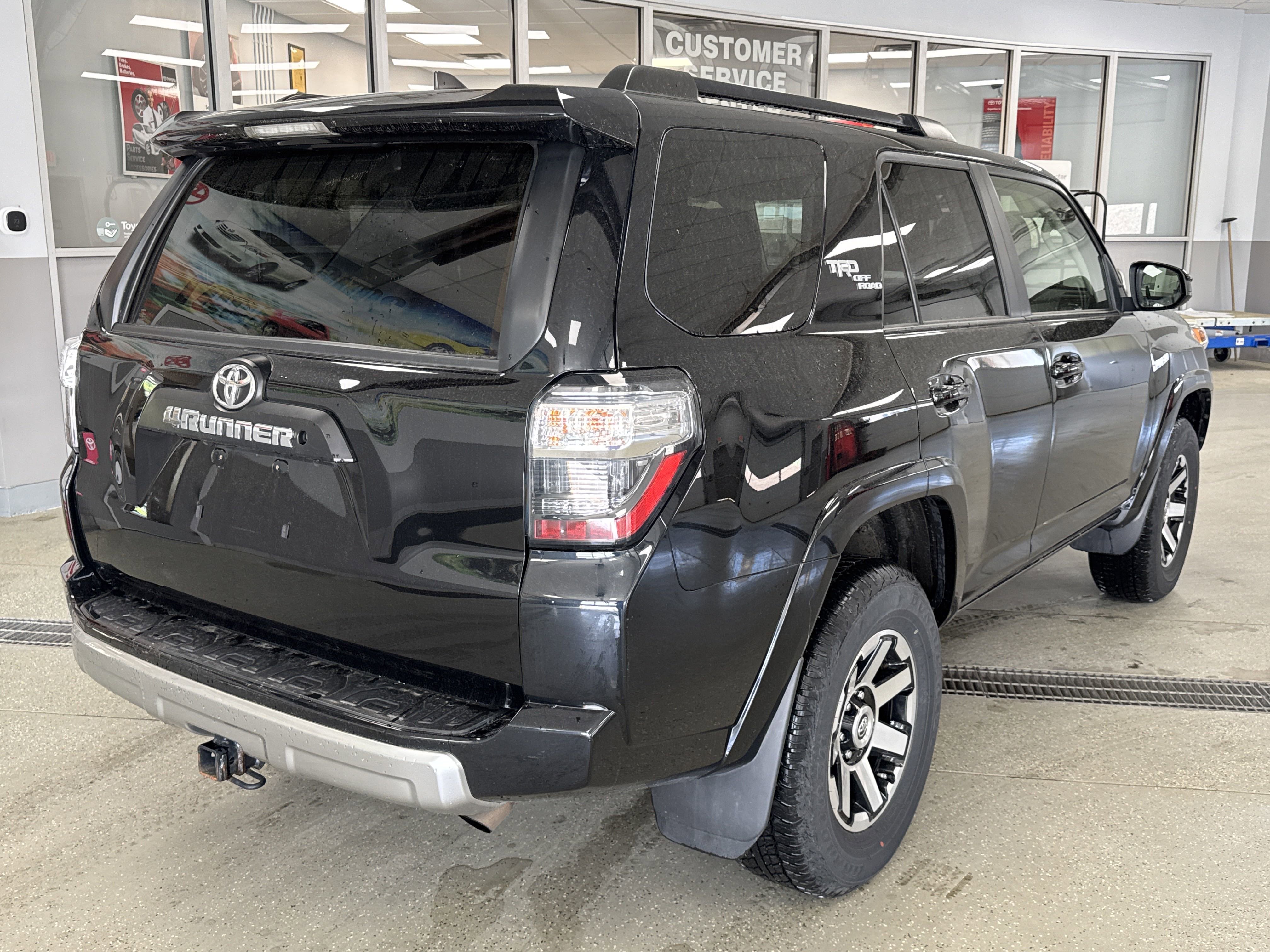 Used 2021 Toyota 4Runner TRD Off-Road image 3