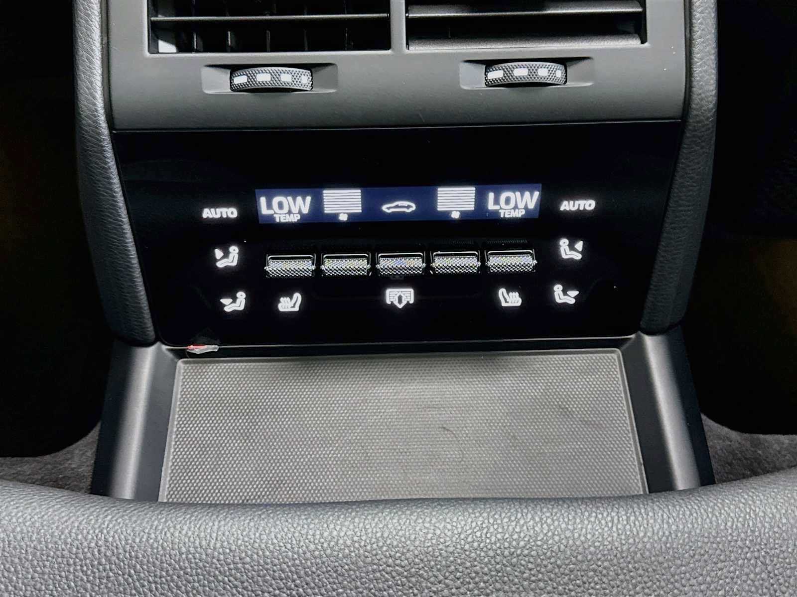 Used 2026 Porsche Panamera RWD image 26