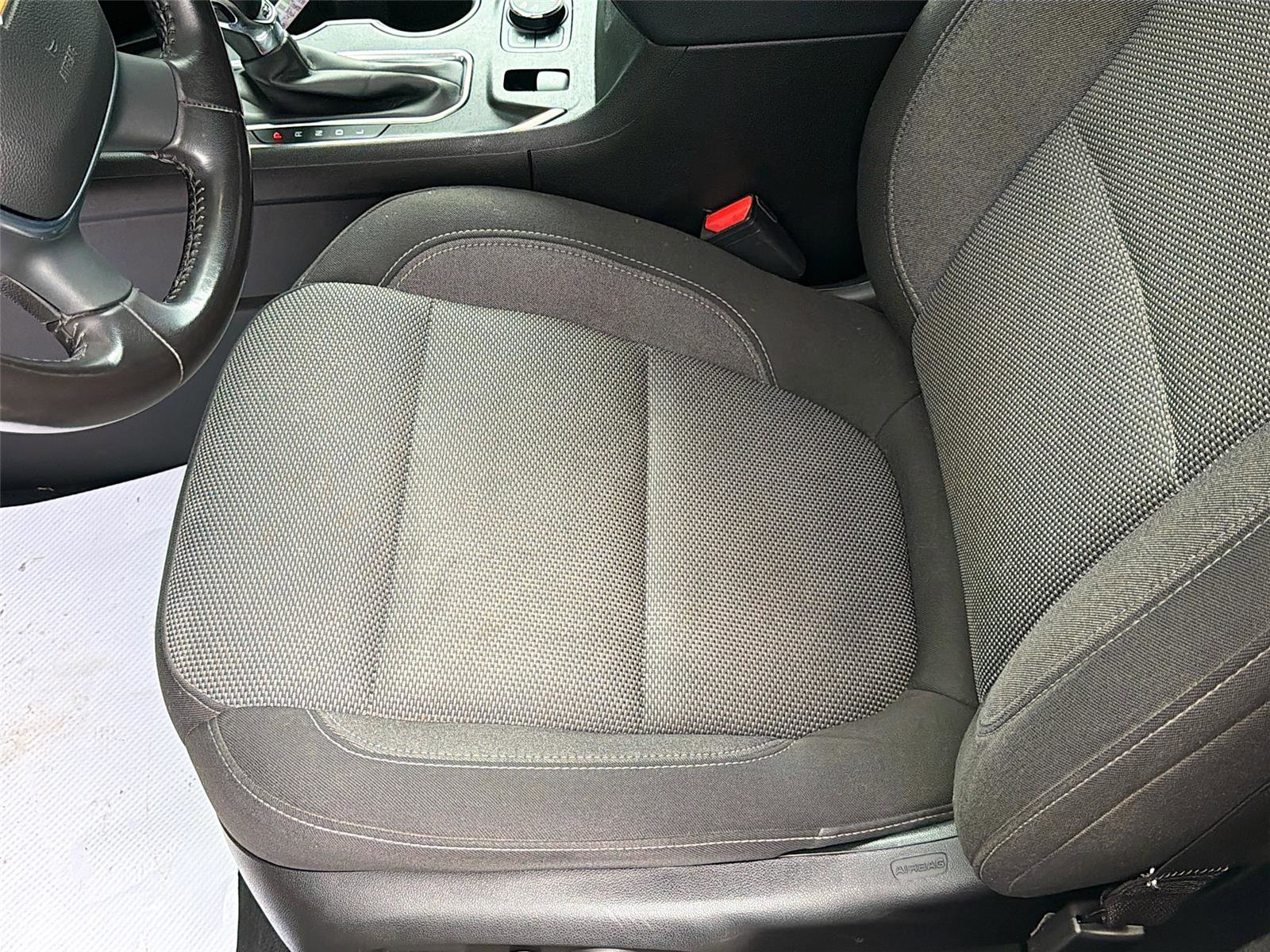 Used 2022 Chevrolet Traverse LT image 19