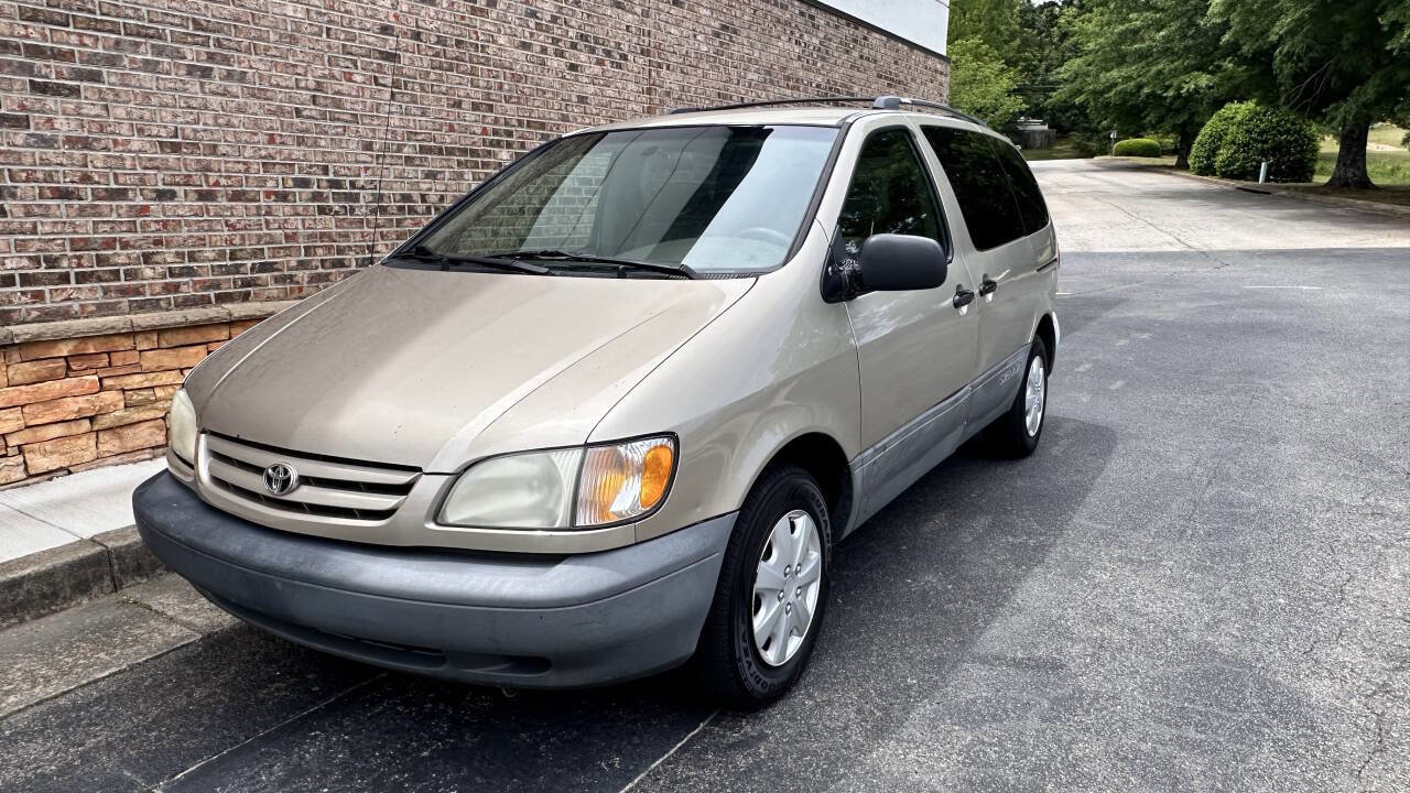 Used 2001 Toyota Sienna LE FWD image 1