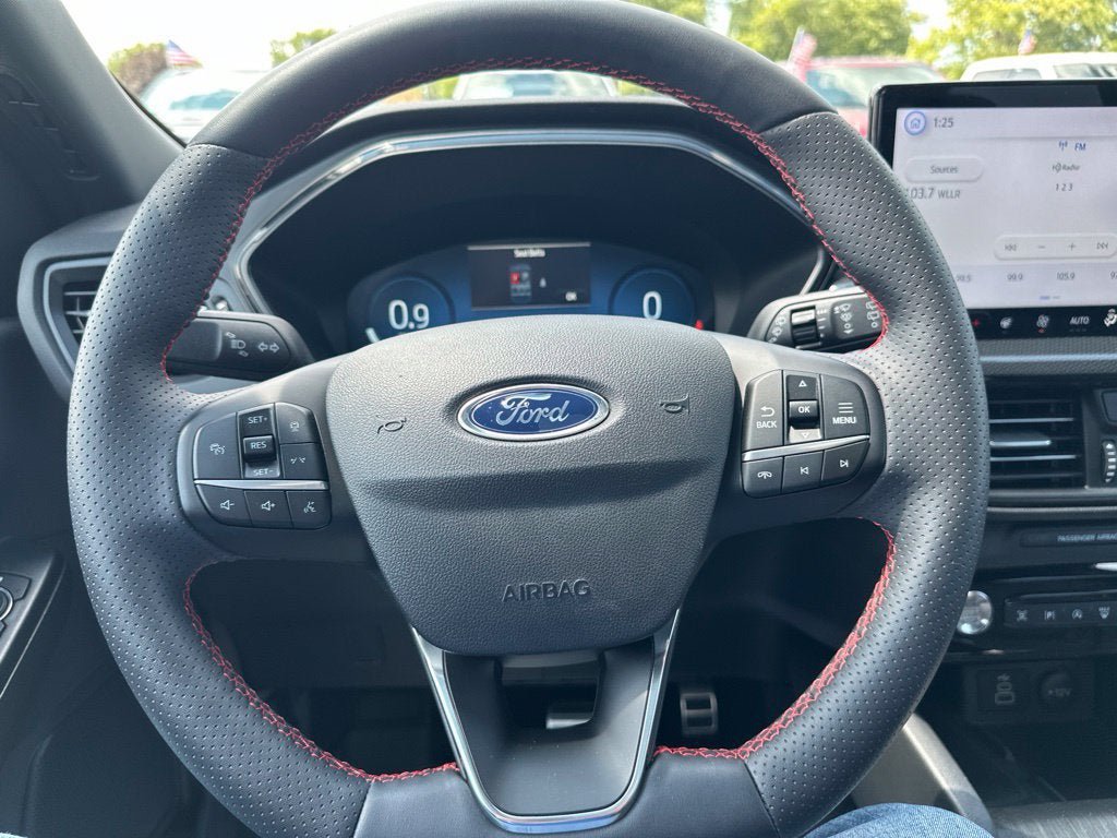 Certified 2024 Ford Escape ST-Line Elite w/ Premium Technology Package AWD/4WD image 16