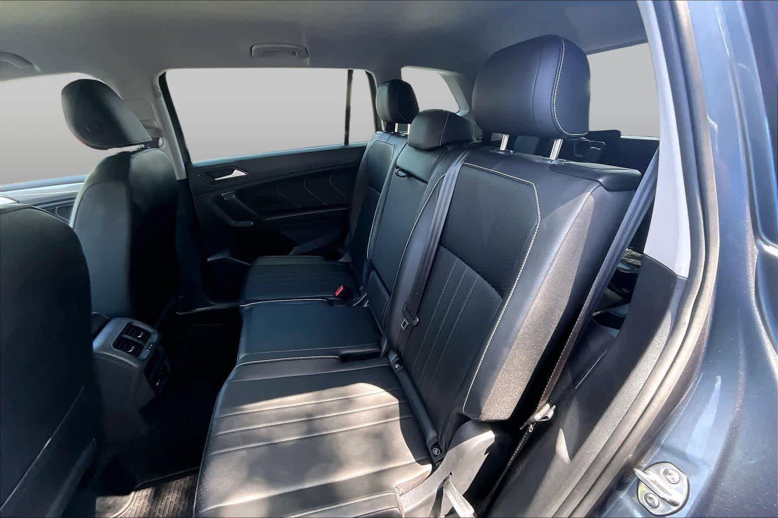 Used 2024 Volkswagen Tiguan SE FWD image 21