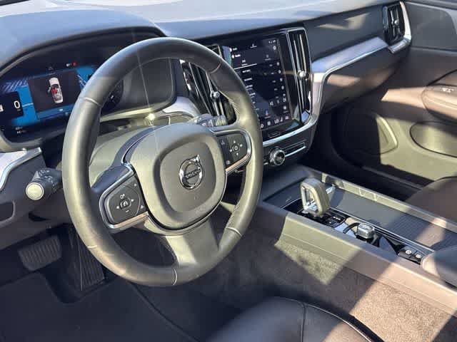 Used 2024 Volvo S60 B5 Core FWD image 2