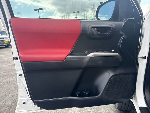 Used 2018 Toyota Tacoma SR5 image 44