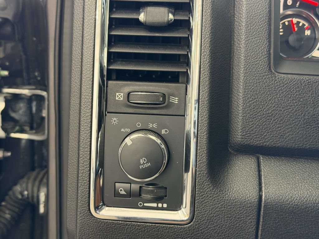Used 2017 RAM 1500 Laramie AWD/4WD image 24