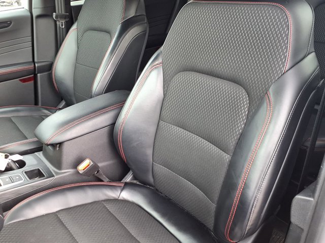 Certified 2025 Ford Escape ST-Line w/ Tech Pack #1 AWD/4WD image 3