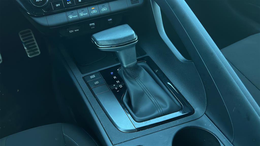 Certified 2025 Hyundai Elantra Sport image 21