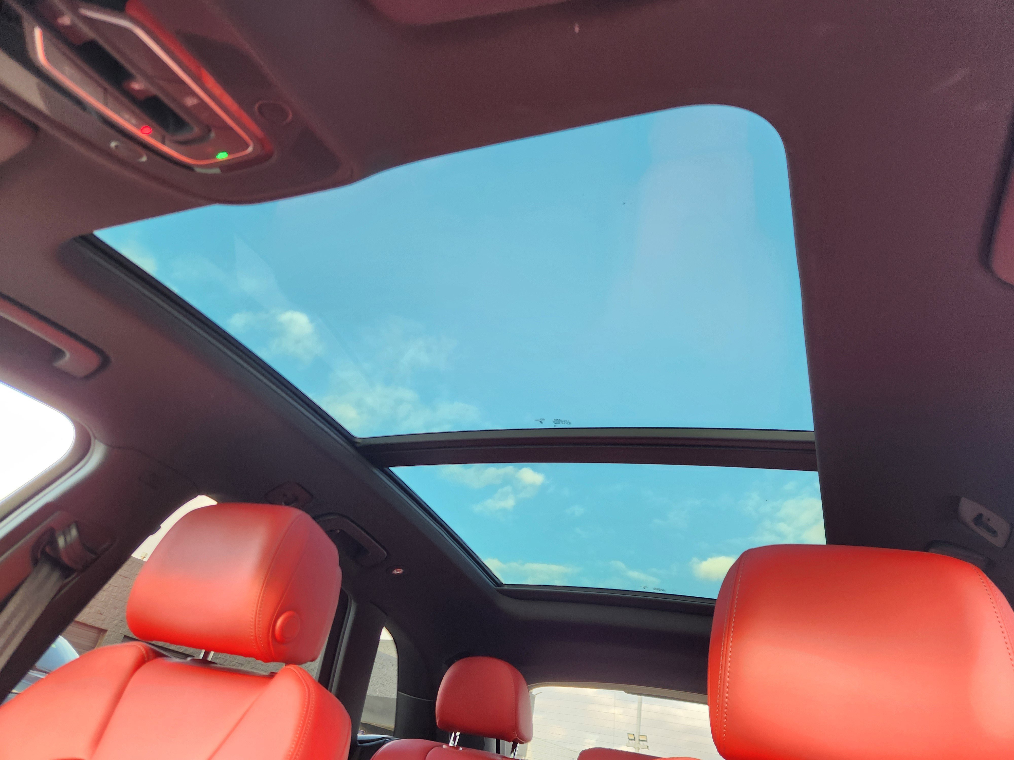 Used 2024 Audi SQ5 Prestige image 16