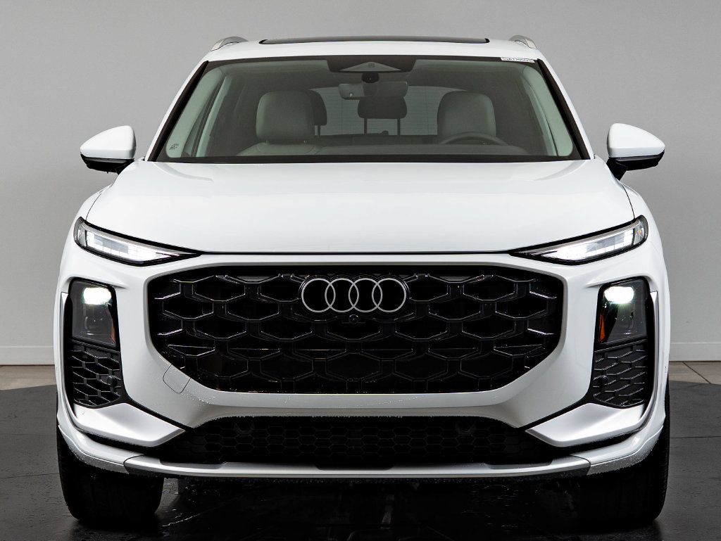 New 2026 Audi Q3 quattro 2.0T AWD/4WD image 2