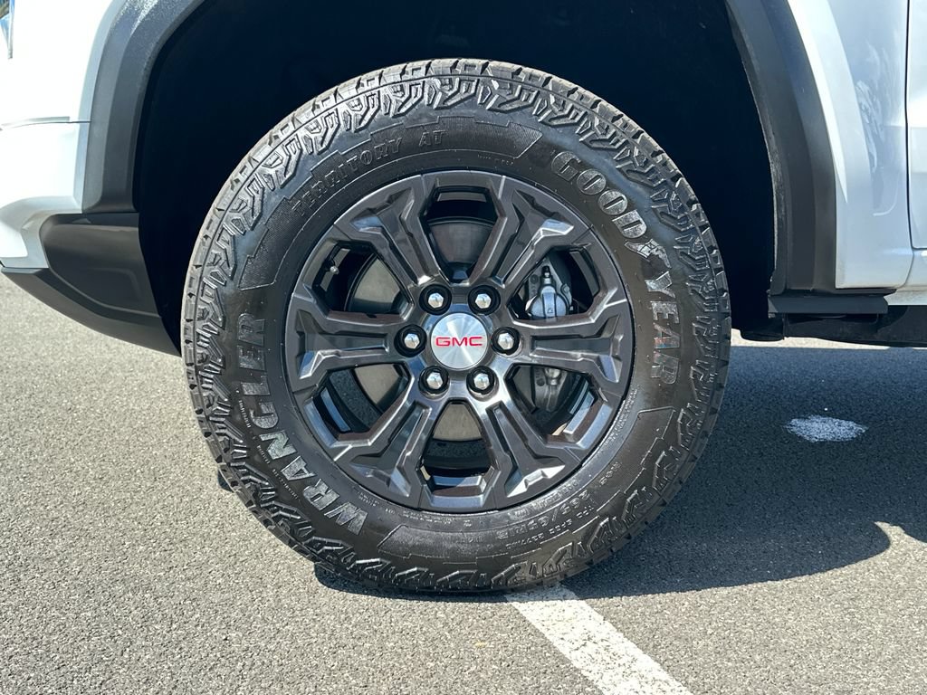 Used 2023 GMC Canyon Elevation w/ Elevation Premium Package AWD/4WD image 12