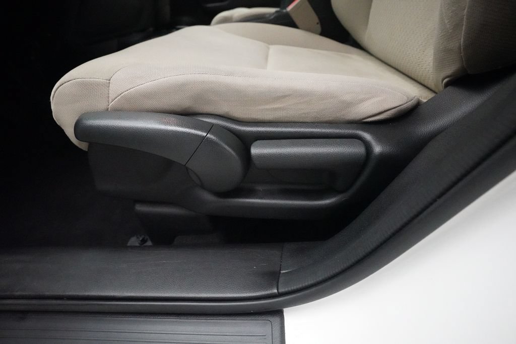 Used 2016 Honda CR-V LX image 28