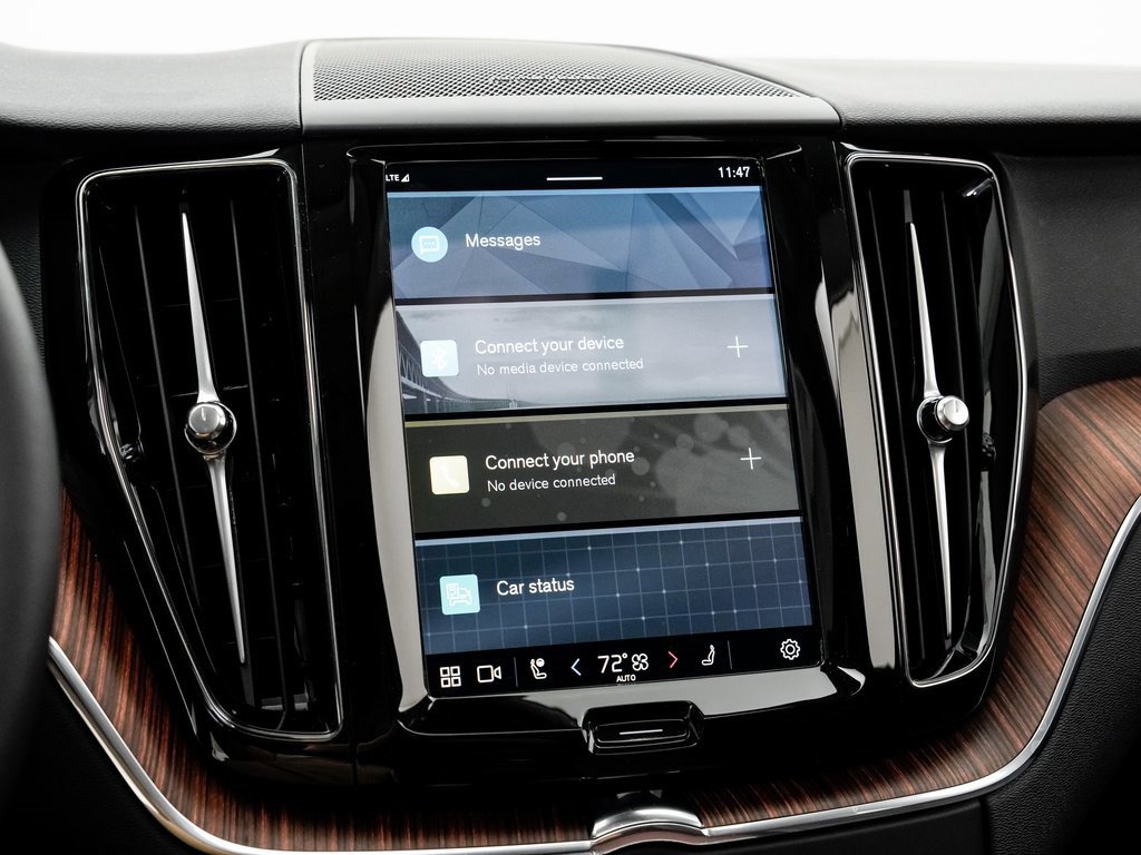 Used 2024 Volvo XC60 T8 Plus image 16