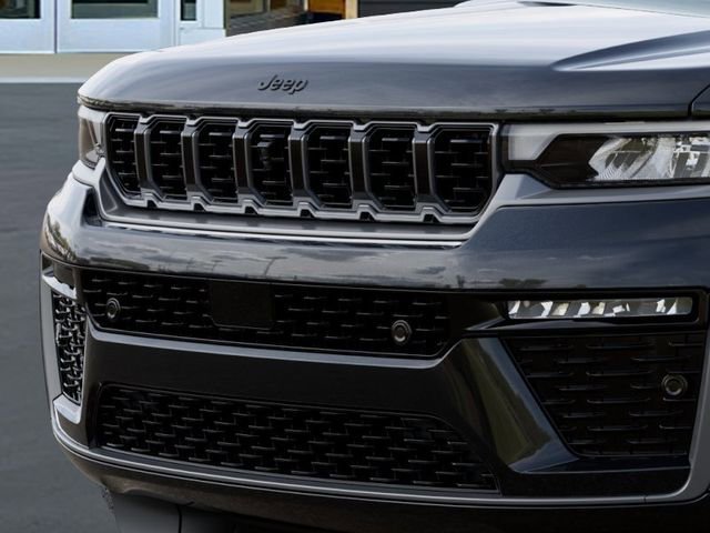 New 2026 Jeep Grand Cherokee Summit image 11
