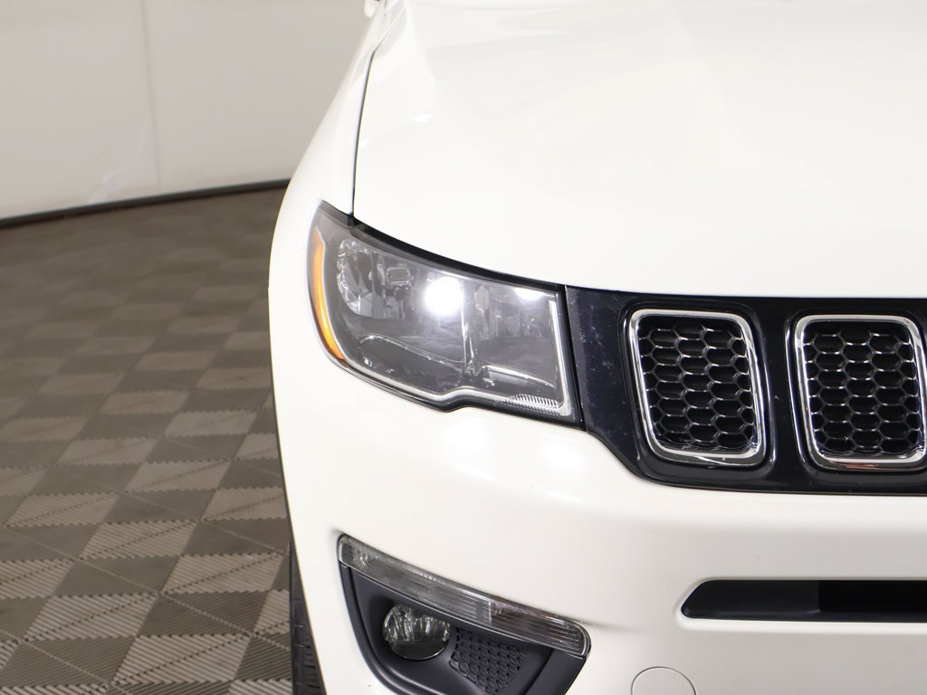 Used 2019 Jeep Compass Latitude FWD image 10