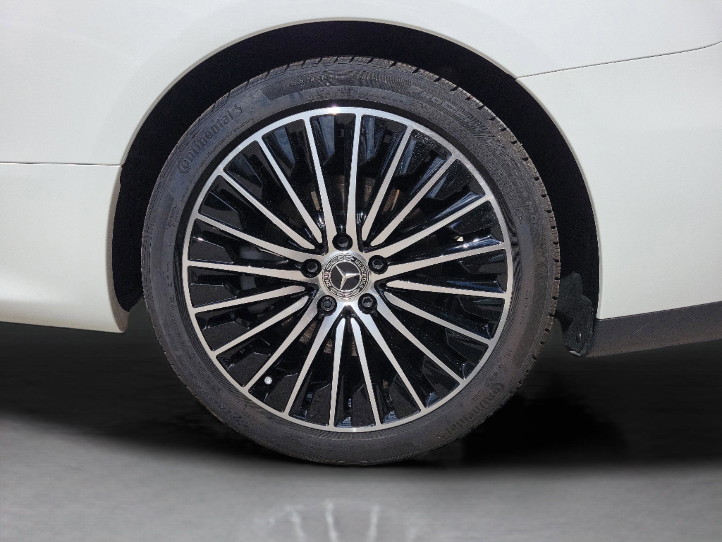 Certified 2025 Mercedes-Benz CLE 450 4MATIC Coupe image 31