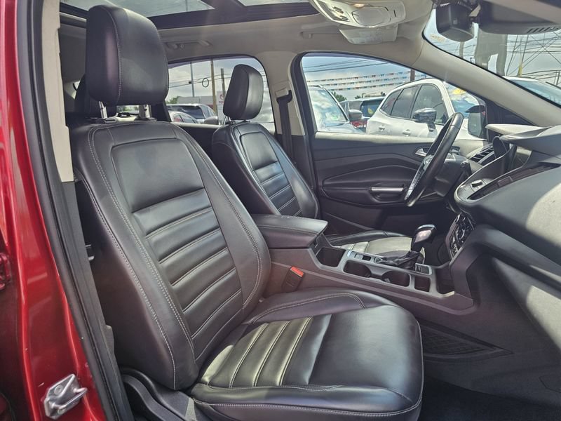 Used 2019 Ford Escape SEL AWD/4WD image 23