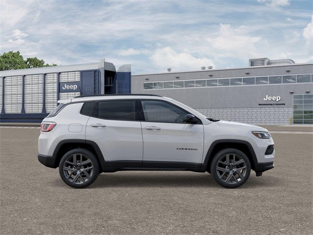 New 2026 Jeep Compass Latitude image 12