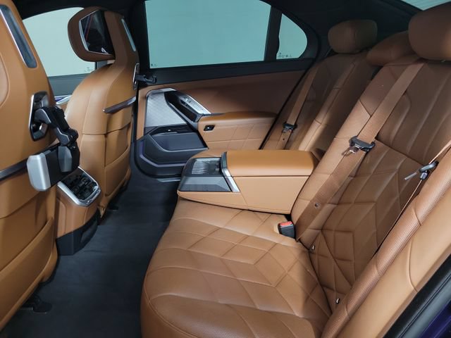 Used 2023 BMW 740i RWD image 14