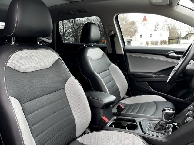 Used 2022 Volkswagen Taos SEL w/ Panoramic Sunroof Package image 24