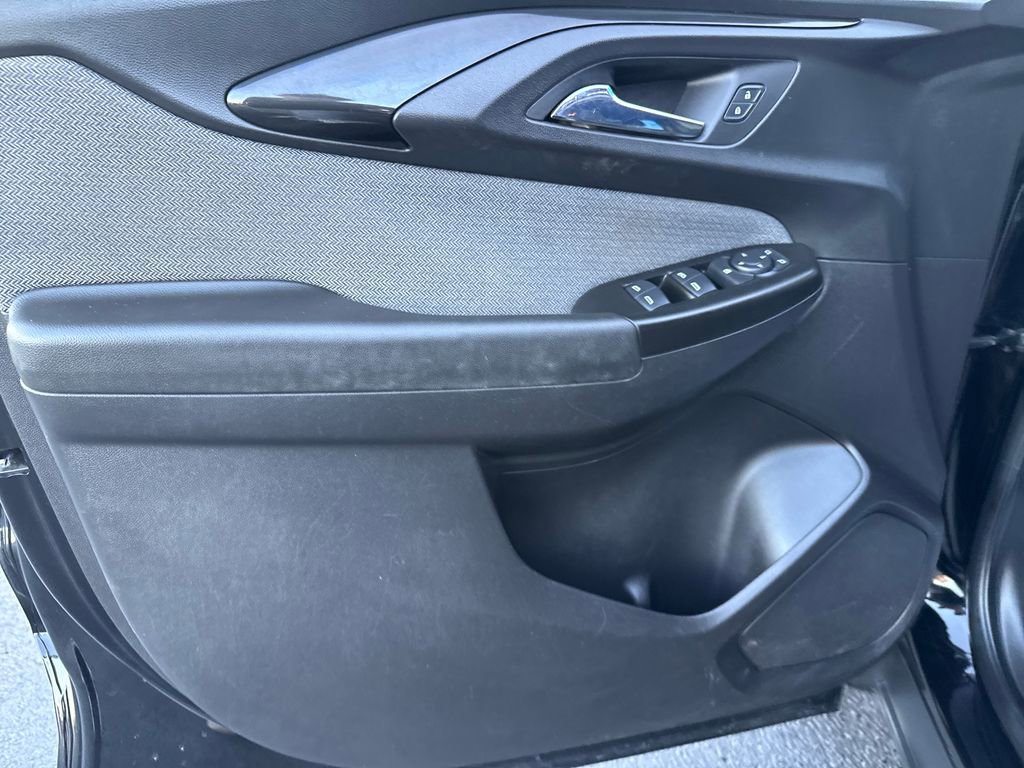 Used 2021 Chevrolet TrailBlazer LT image 11