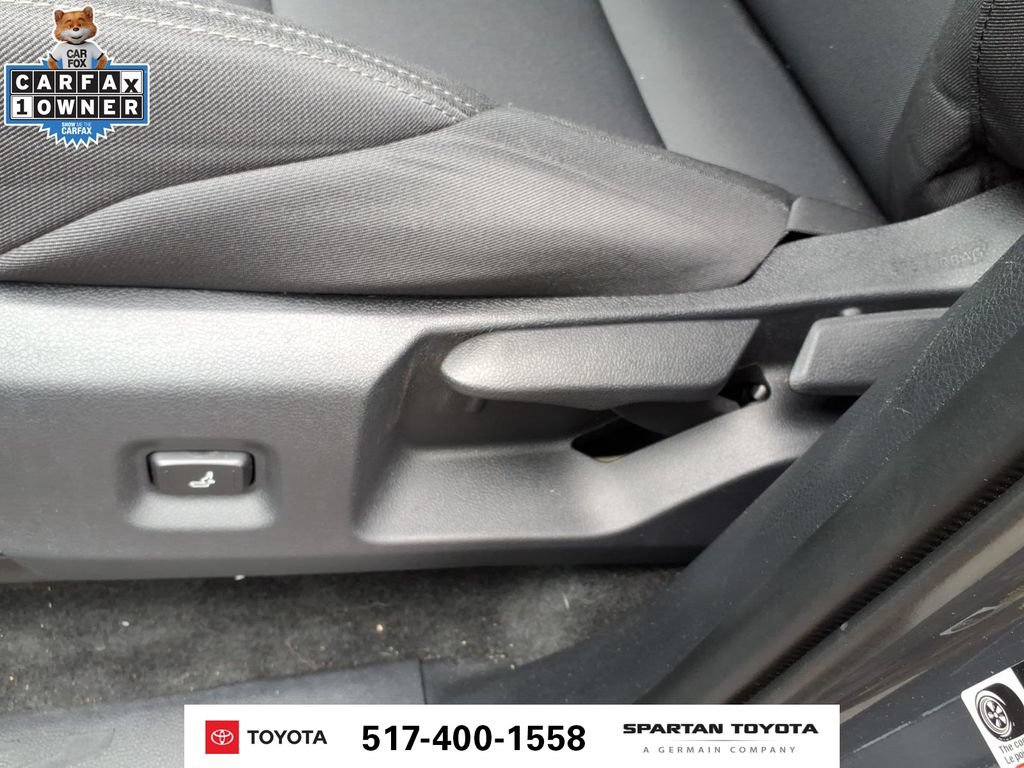 Used 2025 Toyota Tacoma SR AWD/4WD image 15