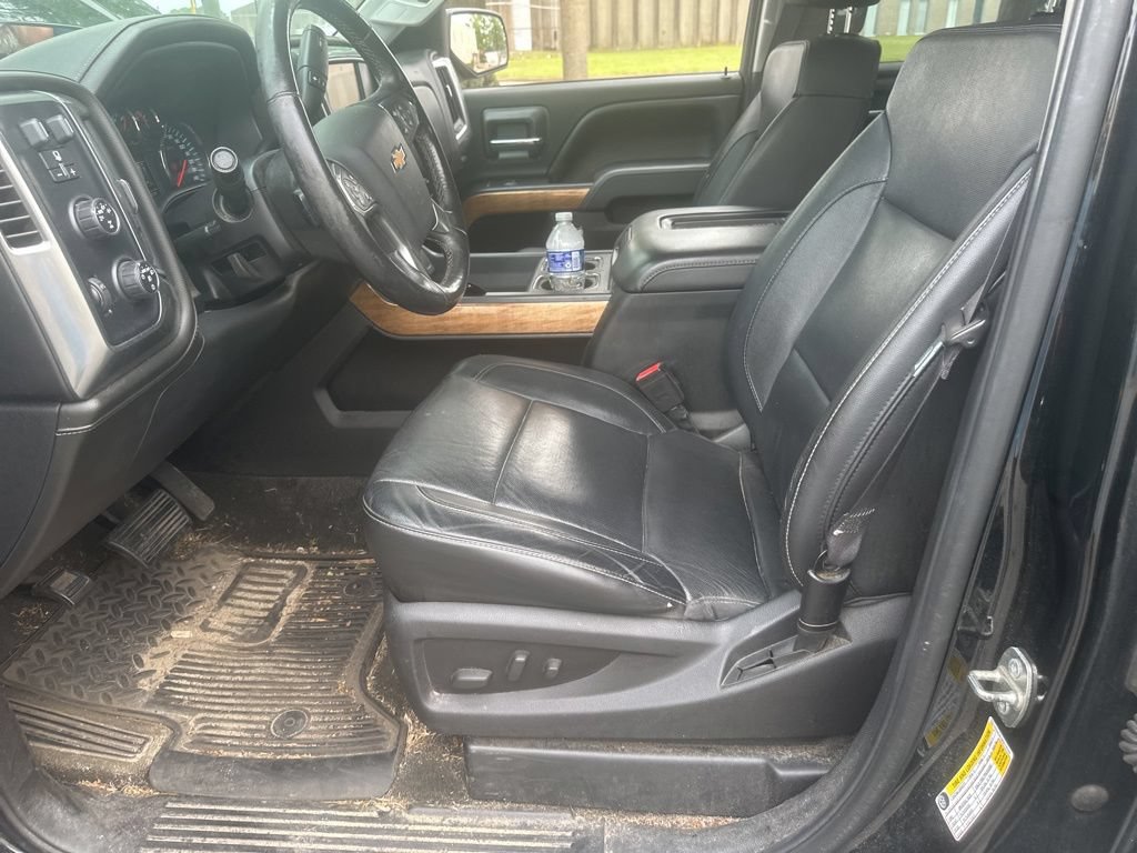 Used 2016 Chevrolet Silverado 1500 LTZ w/ Sport Package AWD/4WD image 7
