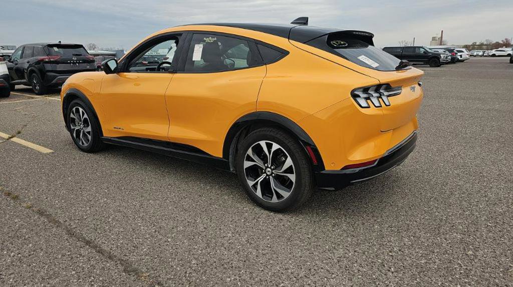 Used 2022 Ford Mustang Mach-E Premium image 4